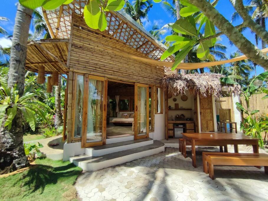The Bamboo Houses - Tropical Garden & Empty Beach General Luna  Eksteriør billede