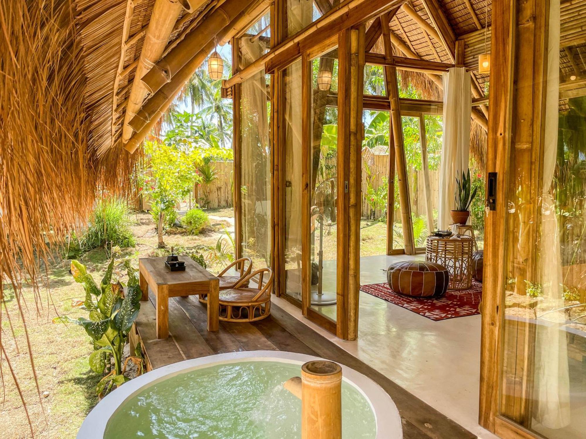 The Bamboo Houses - Tropical Garden & Empty Beach General Luna  Eksteriør billede